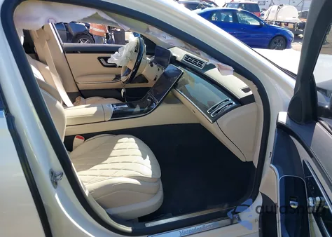 2022 Mercedes-Benz S 580 4Matic z USA, uszkodzony, nr VIN W1K6G7GB4NA136919